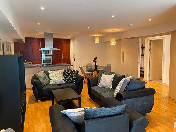 2 Bedroom Flat To Rent In Lower Ormond Street, Manchester, Greater Manchester, M1