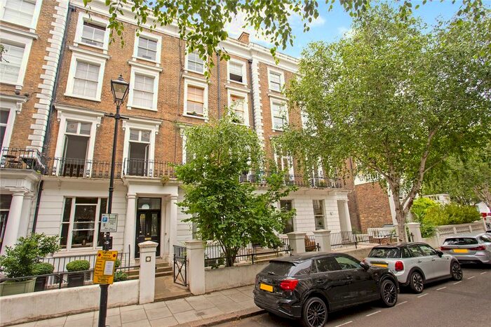 2 Bedroom Flat To Rent In Durham Terrace, London, Uk, W2