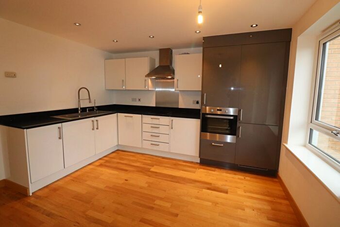 2 Bedroom Flat To Rent In Creek Mill Way, Dartford, DA1