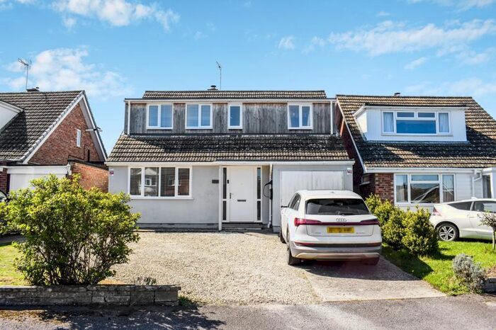 4 Bedroom Detached House To Rent In Aysgarth Road, Yarnton, Kidlington, OX5