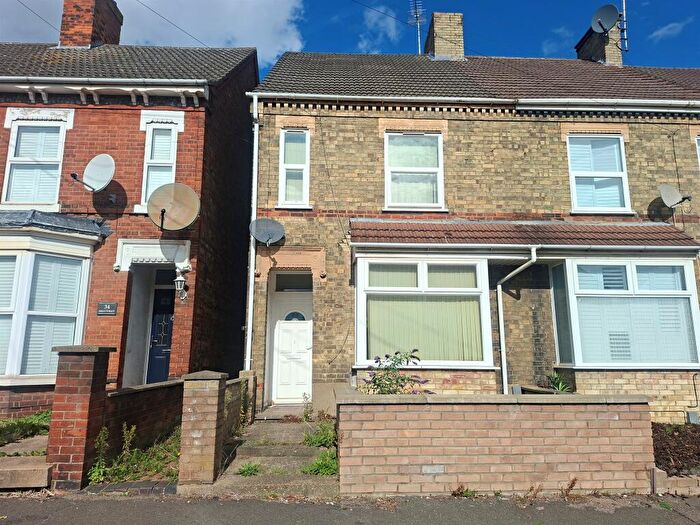 3 Bedroom End Of Terrace House For Sale In High Street, Peterborough, PE2