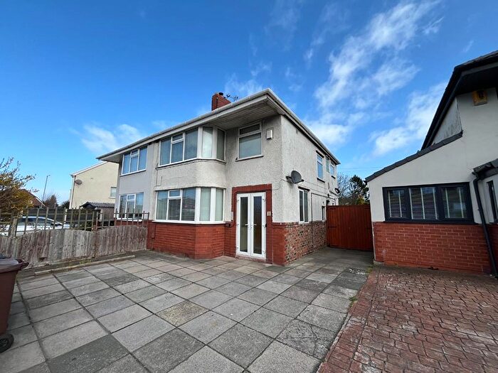 3 Bedroom Semi Detached House For Sale In Edge Lane, Thornton, Liverpool, L23