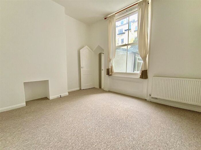 Flat For Sale In Denmark Terrace, Brighton, BN1
