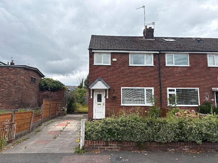 2 Bedroom Semi-Detached House For Sale In Severn Way, Kearsley, Bolton, BL4