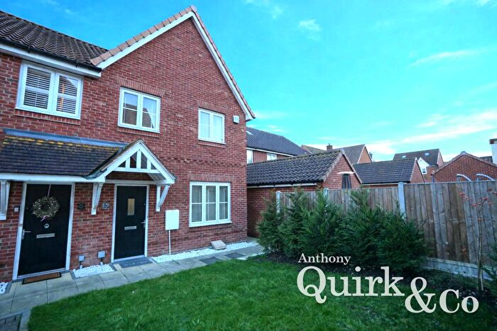 3 Bedroom Semi-detached House To Rent In Abingdon Close, Basildon, SS15