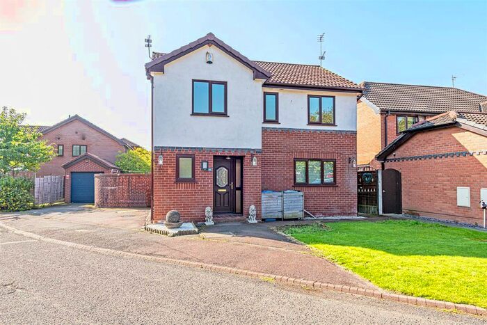 4 Bedroom Detached House To Rent In Applecross Close, Birchwood, Warrington, WA3