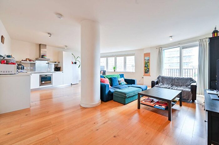 2 Bedroom Flat For Sale In Steedman Street, Elephant And Castle, London, SE17