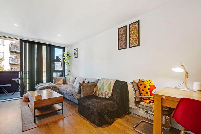 1 Bedroom Flat To Rent In Harford Street, Mile End, E1