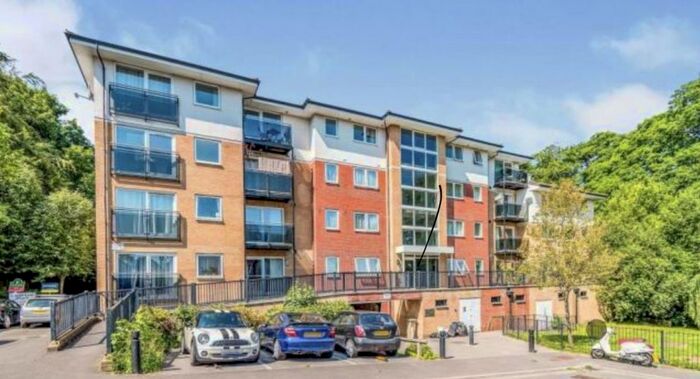 1 Bedroom Flat To Rent In Seacole Gardens, Southampton, SO16