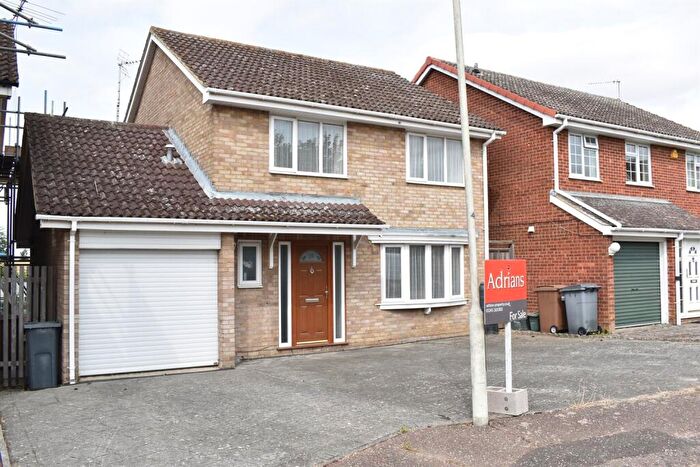 4 Bedroom Detached House For Sale In Spenlow Drive, Newlands Spring, CM1