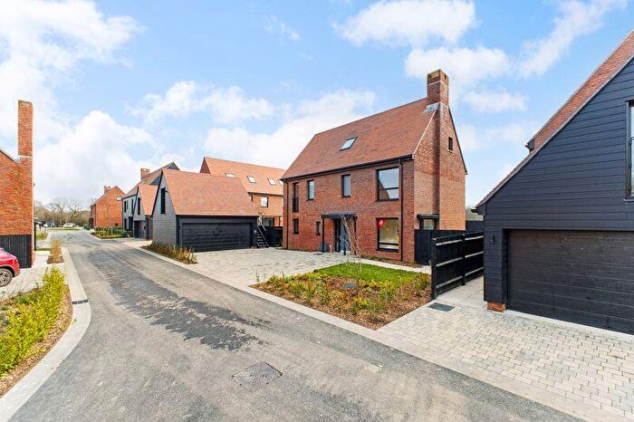 5 Bedroom Detached House For Sale In Barons Drive, Alfold, GU6