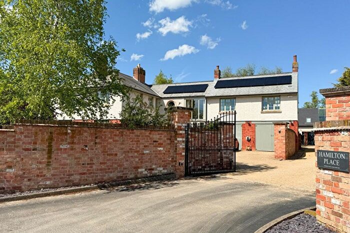 5 Bedroom Detached House For Sale In Hamilton Place, Melton Mowbray, LE13