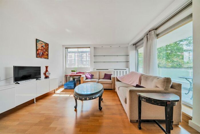 2 Bedroom Apartment To Rent In Century Court, Grove End Road, NW8