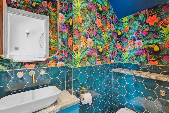 4 Bedroom Semi-Detached House To Rent In Cherry Walk, Hayes, Bromley, BR2