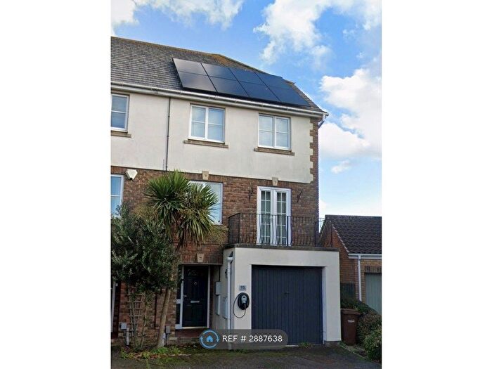4 Bedroom End Terrace House To Rent In Restharrow Way, Chatham, ME4