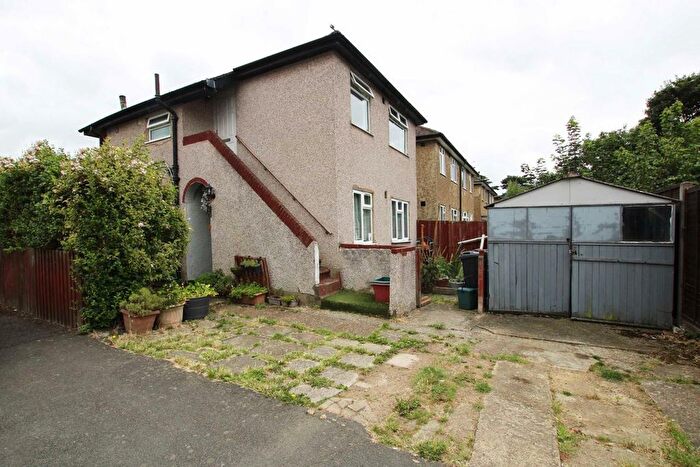 2 Bedroom Maisonette To Rent In Elmcroft Close, Feltham, TW14