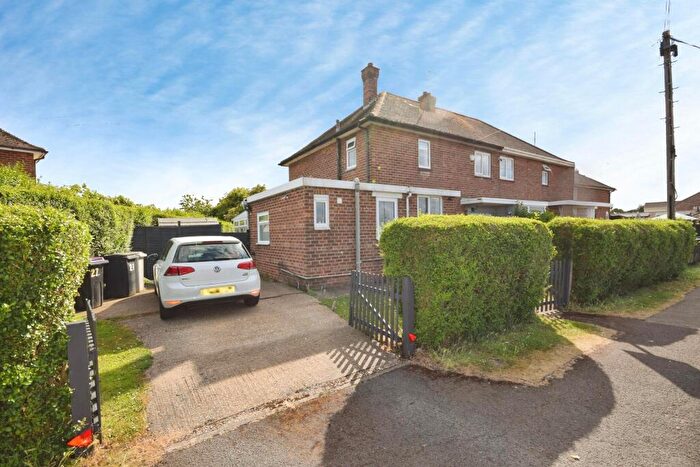 3 Bedroom Semi-Detached House For Sale In Lincoln Green, Skegness, PE25
