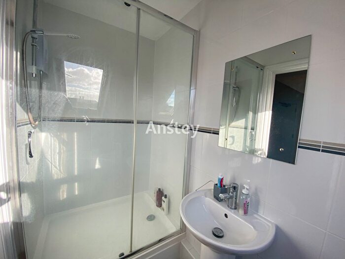 7 Bedroom Semi-Detached House To Rent In Ripstone Gardens, Southampton, SO17