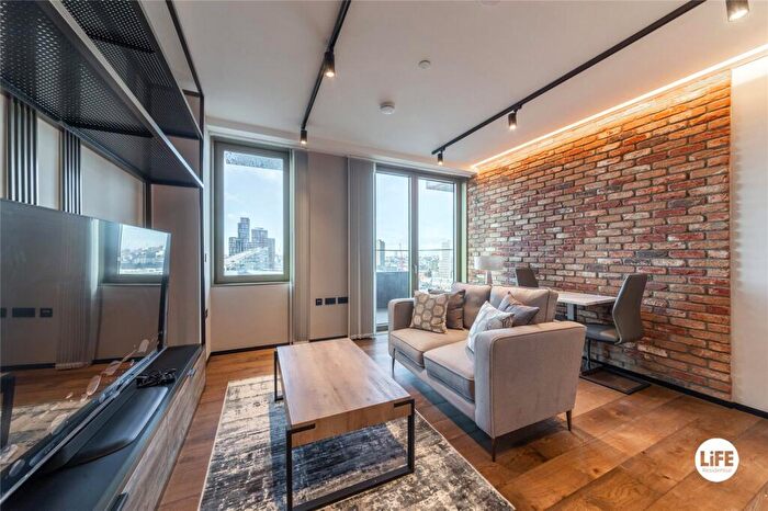 Apartment To Rent In Hewett Street, London, EC2A