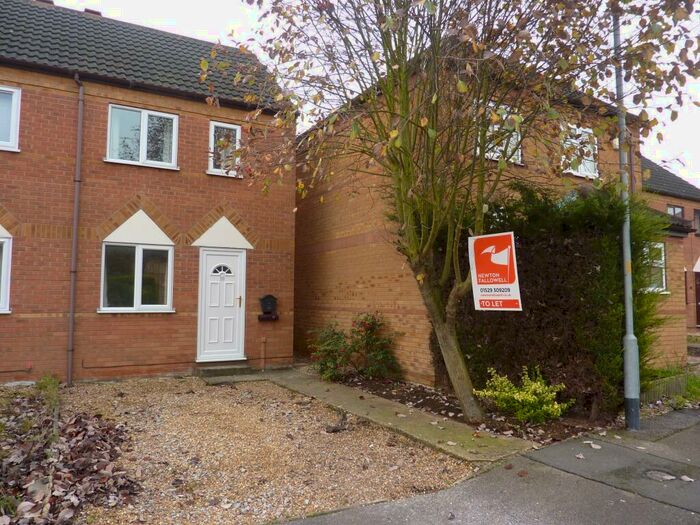 2 Bedroom Mews To Rent In Rudkin Drive, Sleaford, NG34