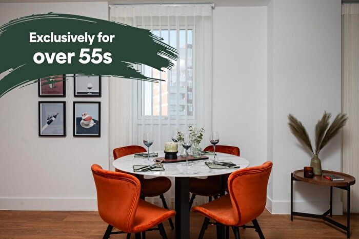 2 Bedroom Apartment For Sale In Park Rise, Hornchurch, London, RM12