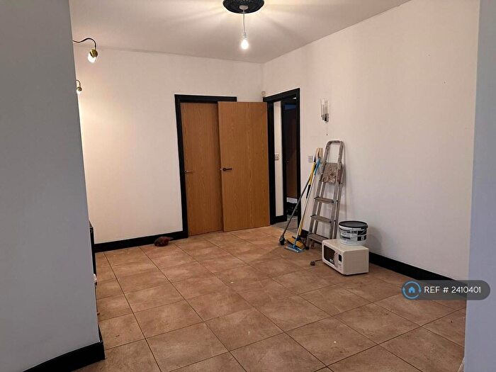 2 Bedroom Penthouse To Rent In Cheston Close, Carrickfergus, BT38