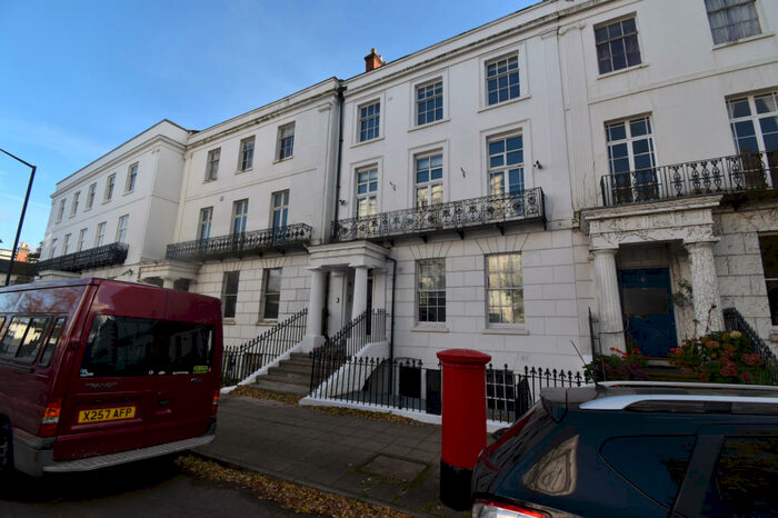 2 Bedroom Apartment To Rent In Clarendon Square, Leamington Spa, Warwickshire, CV32