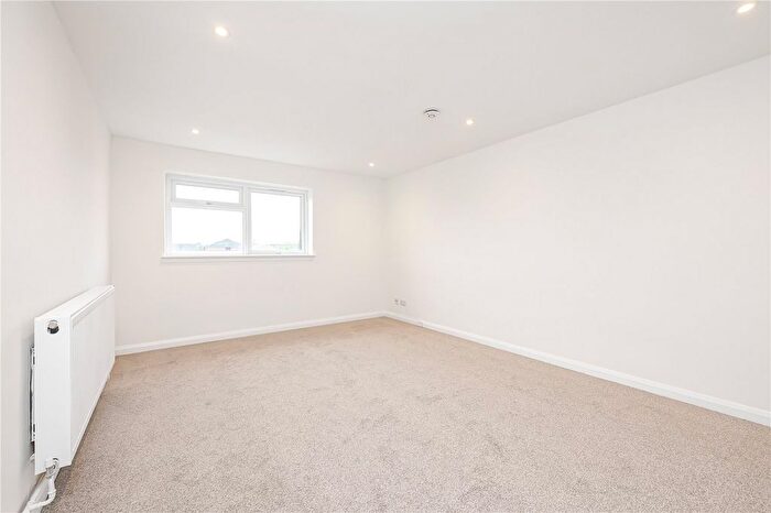 1 Bedroom Flat For Sale In Gumley Gardens, Isleworth, TW7