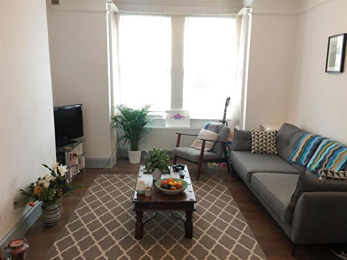 1 Bedroom Flat To Rent In St Andrews Road, Brighton, East Sussex, BN1