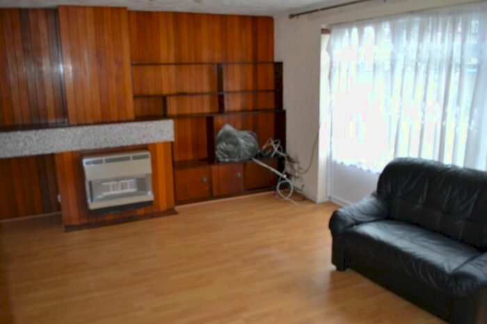 4 Bedroom Semi-Detached House To Rent In New City Road, London, E13