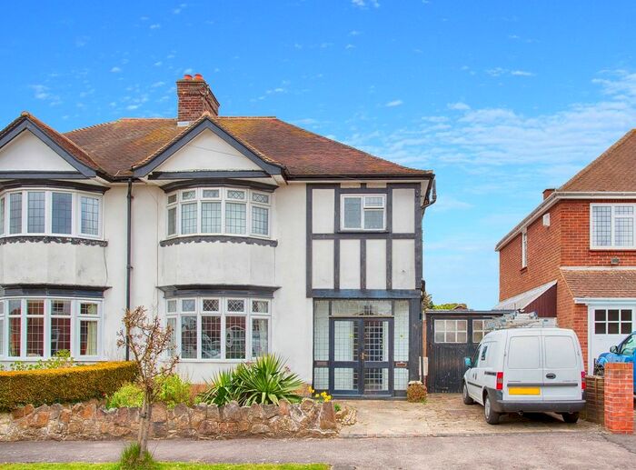 3 Bedroom Detached House To Rent In Ludlow Avenue, Luton, Bedfordshire, LU1