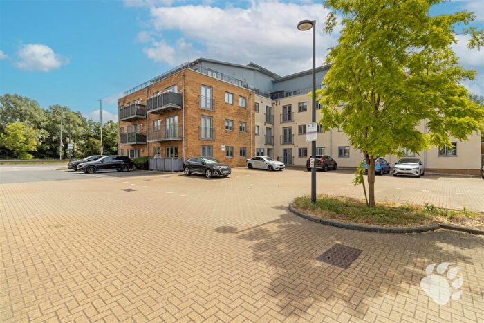 2 Bedroom Flat For Sale In Ramsden Court, Wickford, SS12