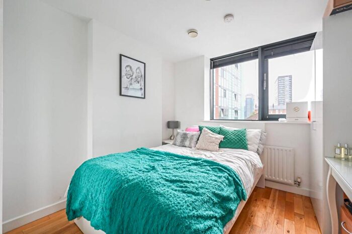 1 Bedroom Flat To Rent In East India Dock Road, Poplar, London, E14