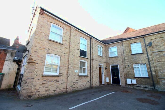 1 Bedroom Apartment To Rent In Old Cross, Hertford, SG14