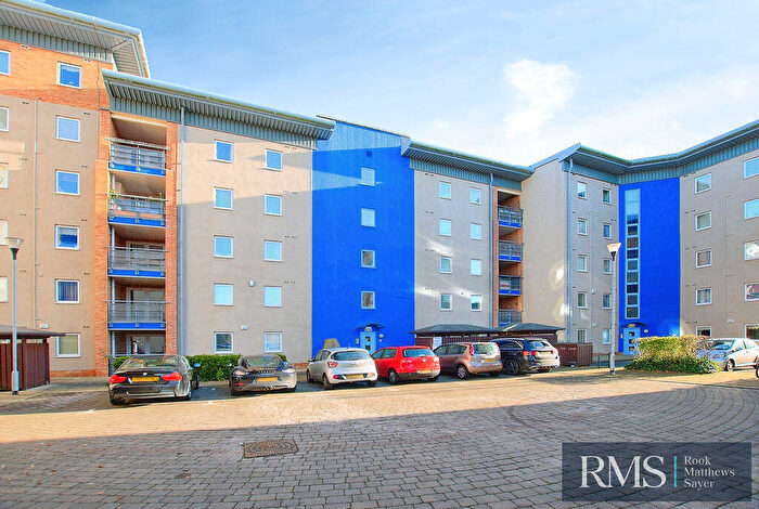 2 Bedroom Apartment For Sale In Knightsbridge Court, Newcastle Upon Tyne, NE3
