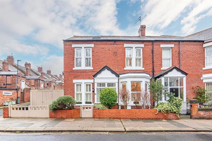 2 Bedroom End Of Terrace House For Sale In Lansdowne Gardens, Jesmond, NE2