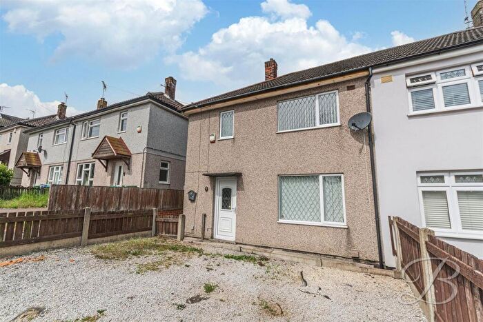 3 Bedroom Semi-Detached House For Sale In Kaye Road, Mansfield, NG19