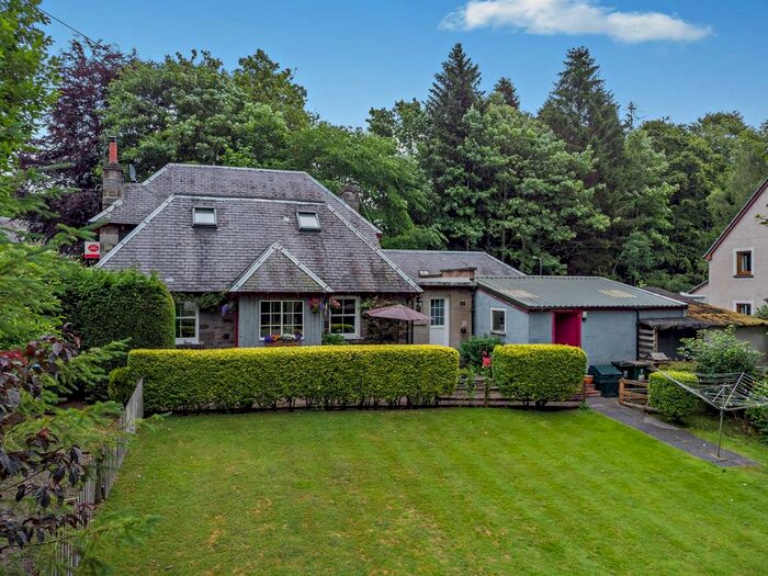 3 Bedroom Detached House For Sale In Strathtay, Pitlochry, Perthshire, PH9