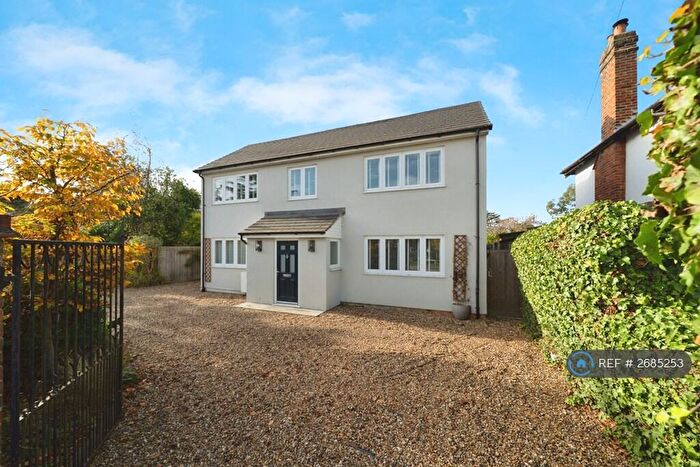 4 Bedroom Detached House To Rent In Sidney Road, Walton-On-Thames, KT12