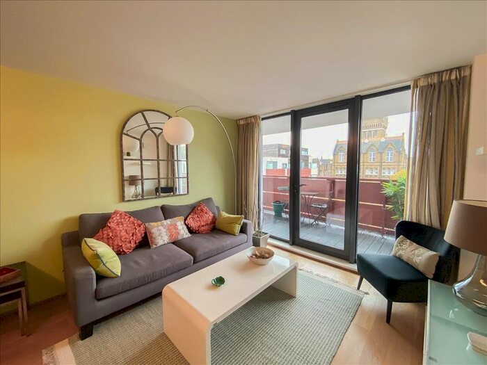 2 Bedroom Flat To Rent In Barlby Road, London, W10