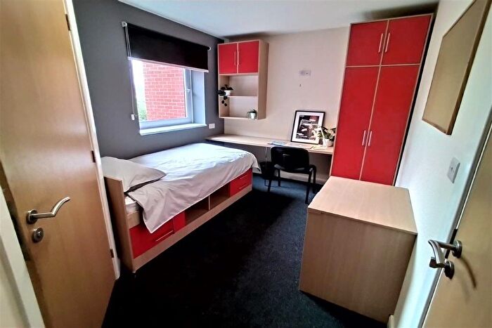 1 Bedroom Flat To Rent In Flewitt House, Beeston, NG9