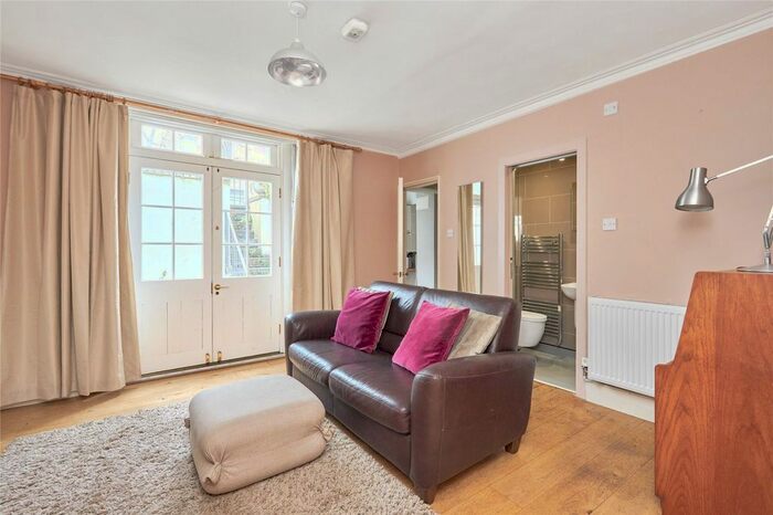 Studio To Rent In Ellington Street, Islington, London, N7