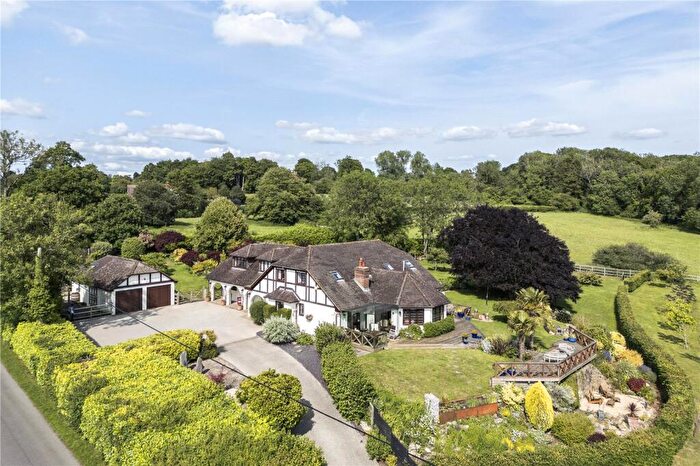5 Bedroom Detached House For Sale In Common Hill, Medstead, Alton, Hampshire, GU34