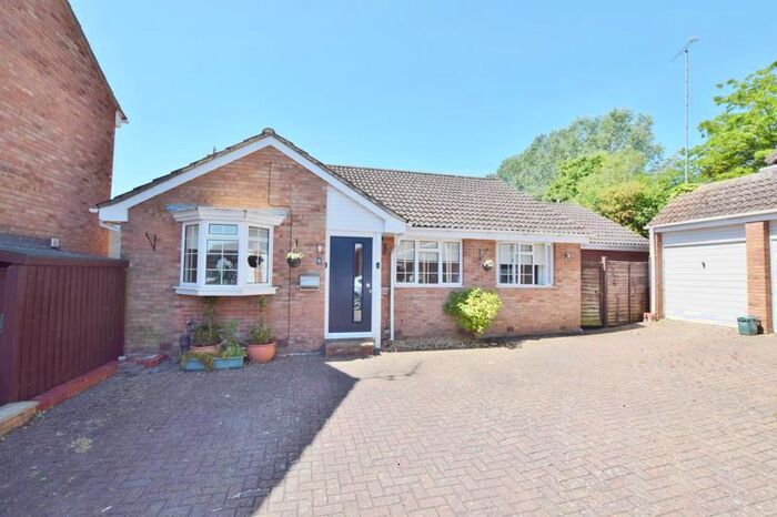 4 Bedroom Bungalow To Rent In Monet Place, Aylesbury, HP19