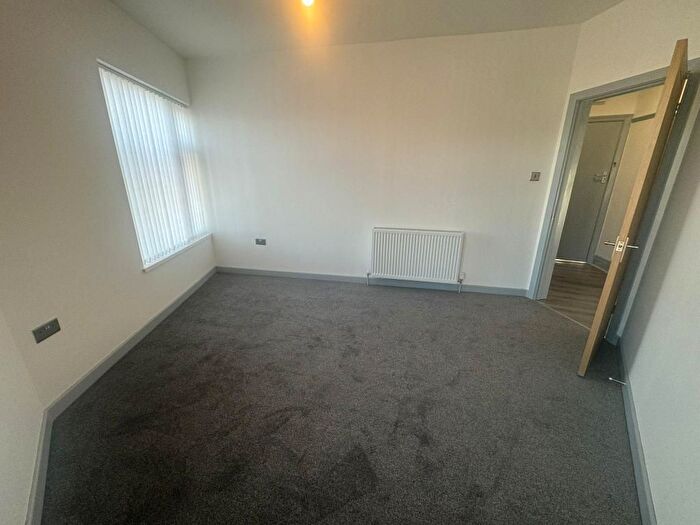 2 Bedroom Flat To Rent In B Dillwyn Road, Sketty, Swansea, SA2