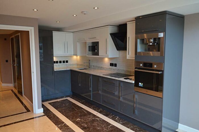 2 Bedroom Flat To Rent In Hopton Road, Woolwich Arsenal, Royal Arsenal, Woolwich, Greenwich, London, SE18