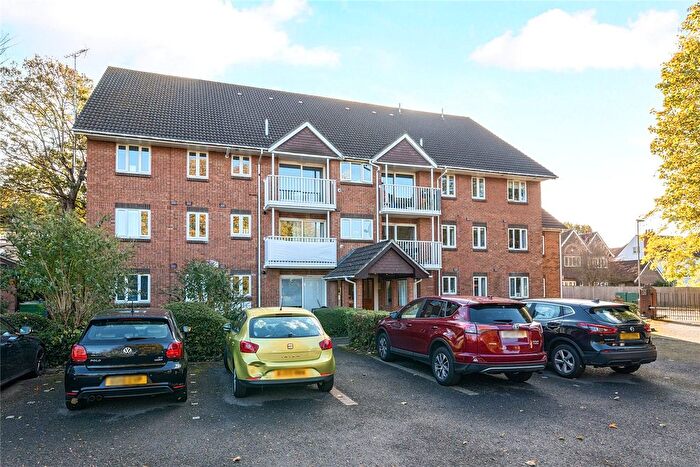 2 Bedroom Flat For Sale In Surbiton, KT6