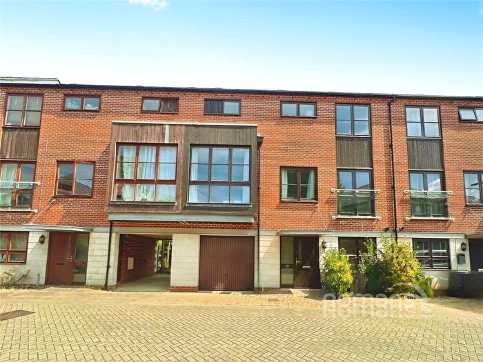 3 Bedroom Terraced House To Rent In Watertower Way, Basingstoke, Hampshire, RG24