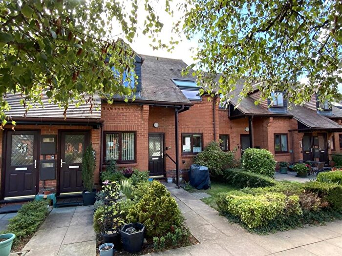 2 Bedroom Sheltered Housing For Sale In Fegans Court, Stony Stratford, Milton Keynes, MK11