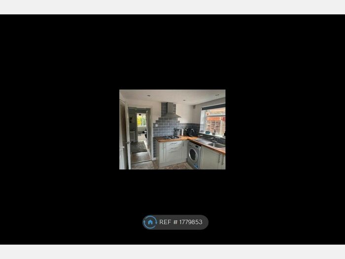 2 Bedroom Maisonette To Rent In Southwood Road, Farnborough, GU14